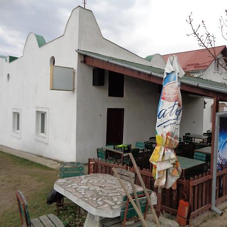Hotel Gasthaus Enduro Bica Caransebeş Zewnętrze zdjęcie