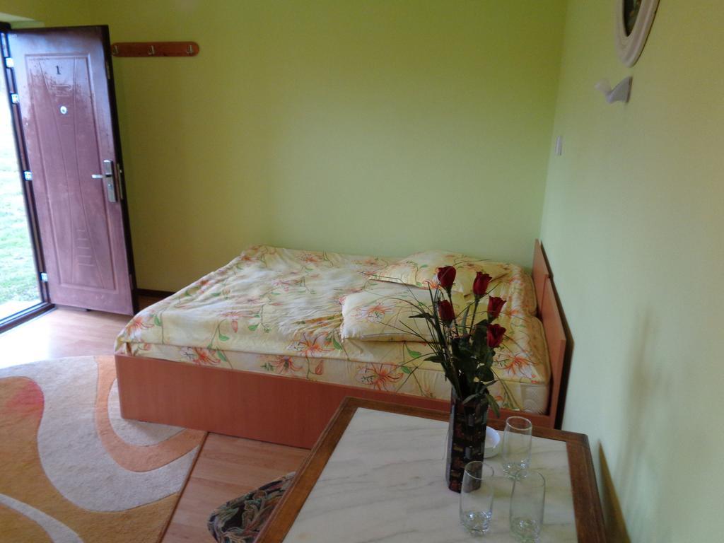 Hotel Gasthaus Enduro Bica Caransebeş Pokój zdjęcie